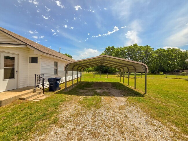 Foto del edificio - 3 Bedroom 1 Bath Home in Shawnee!