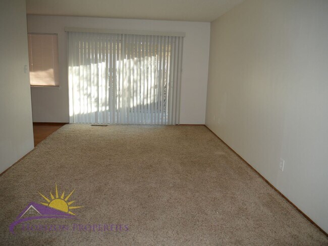 Foto del edificio - Bright 3 bed 2 bath 1,356 sq. ft. Single Family Home In Woodland