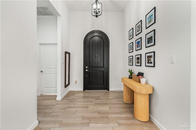 Foto del edificio - 516 W Southland Ave
