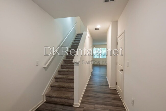 Photo - 1651 Vernon Boulevard Townhome