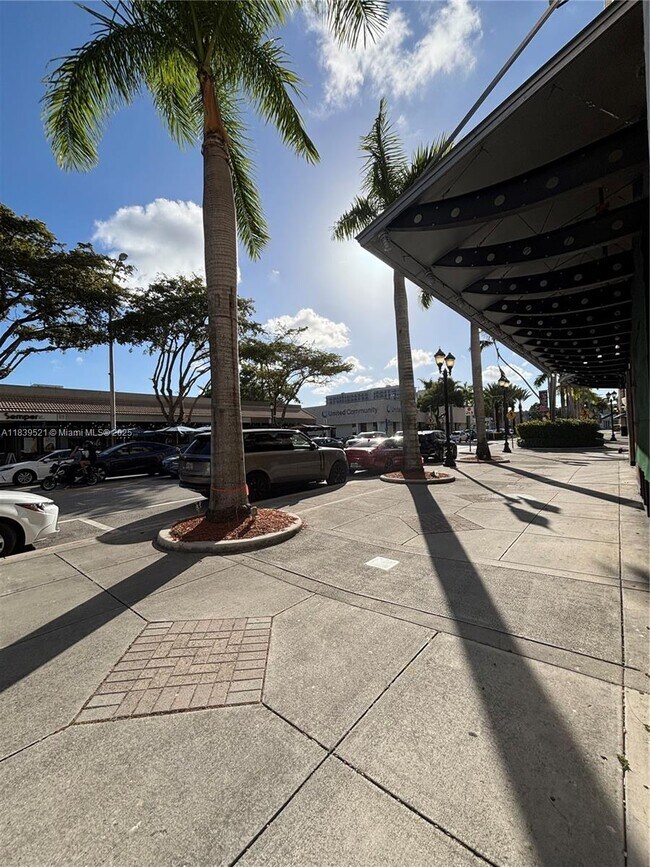 Foto del edificio - 5781 SW 72nd St