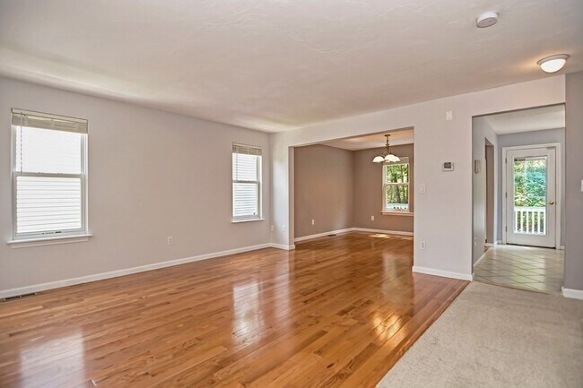 Foto del edificio - 35 Lilac Cir