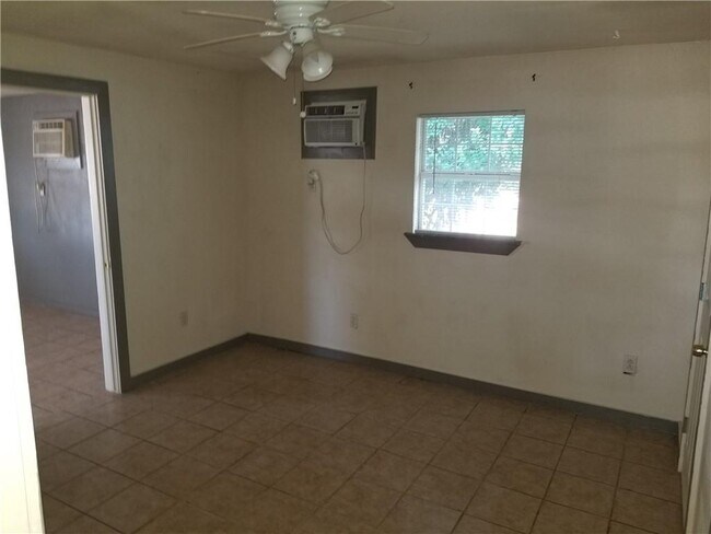 Building Photo - 11400 Austex Acres Ln