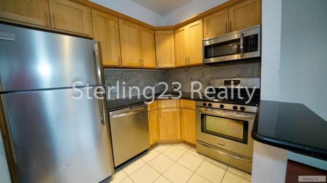 Foto del edificio - 2 bedroom in Astoria NY 11106