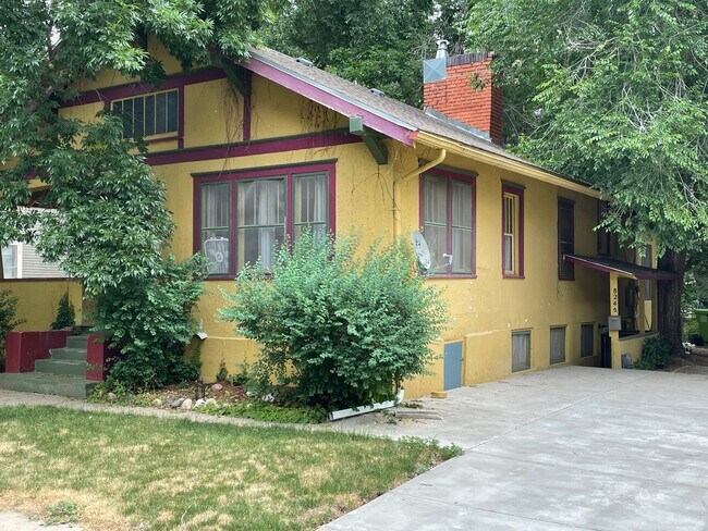 Foto del edificio - 824 Mathews St