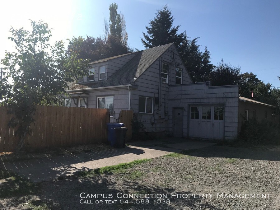 Primary Photo - 2350 Haig St