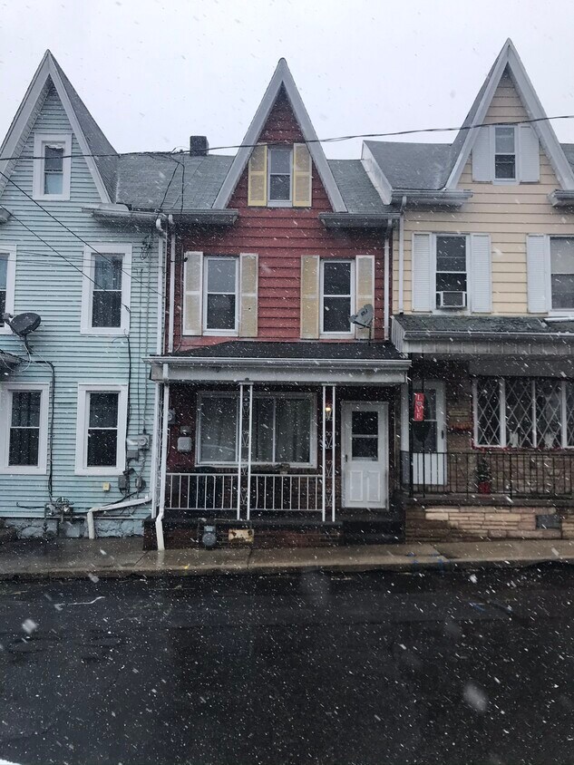 Primary Photo - 906 Race St