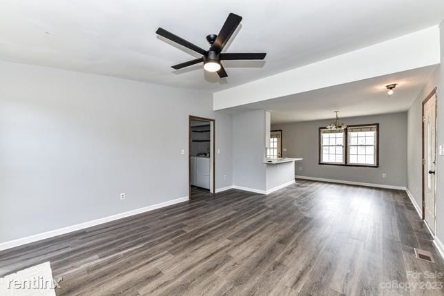 Building Photo - 3 br, 2 bath House - 1823 i Gray Bark Drive