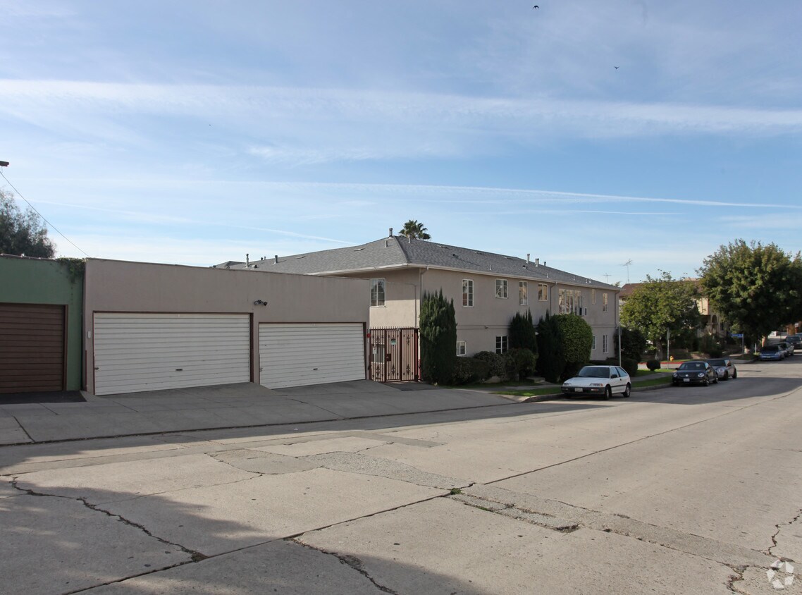 Foto del edificio - 2034-2040 Hoover St