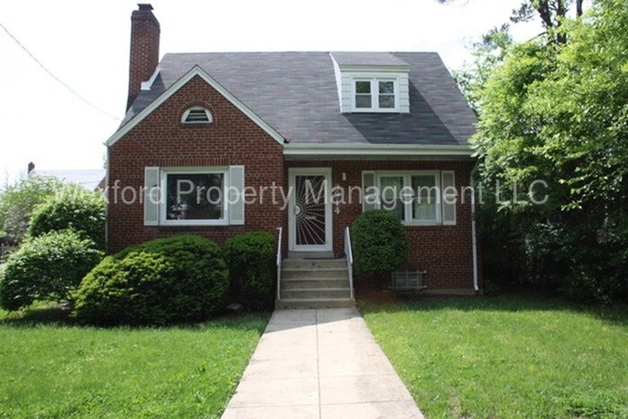 Primary Photo - 3914 18th St NE