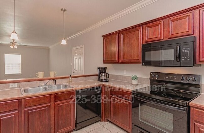 Building Photo - 30914 LA-16