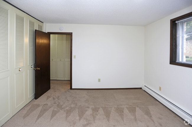 2BR, 1BA - 958 SF - Saint Cloud Terrace