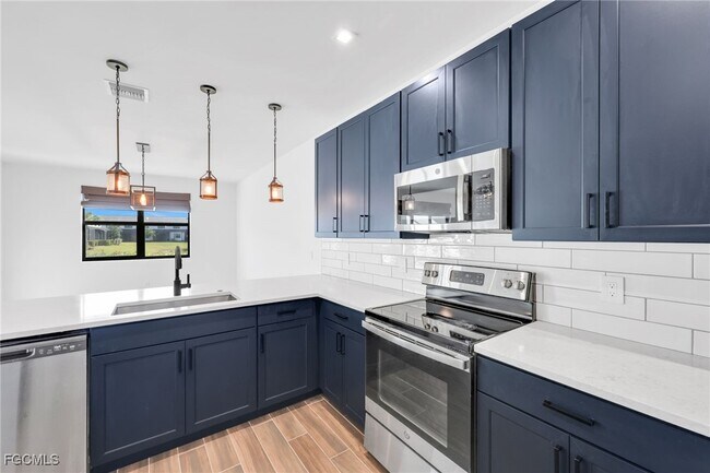 Foto del edificio - 7584 Carnegie Way