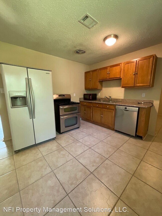 Building Photo - 3 br, 1 bath House - 6414 Wagner Rd