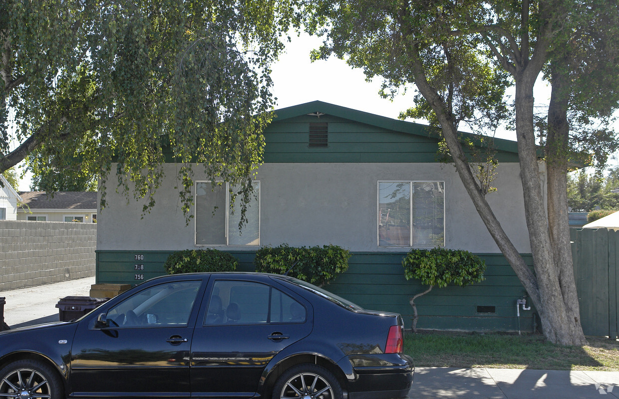 Building Photo - 754-760 Bartlett Ave
