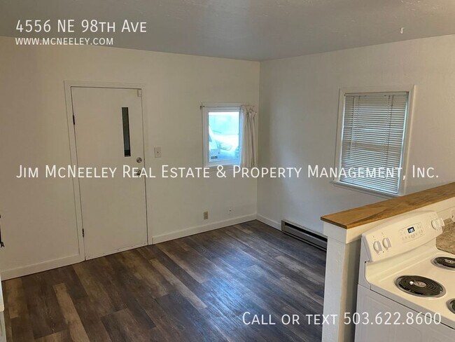 Building Photo - 4556 NE 98th Ave