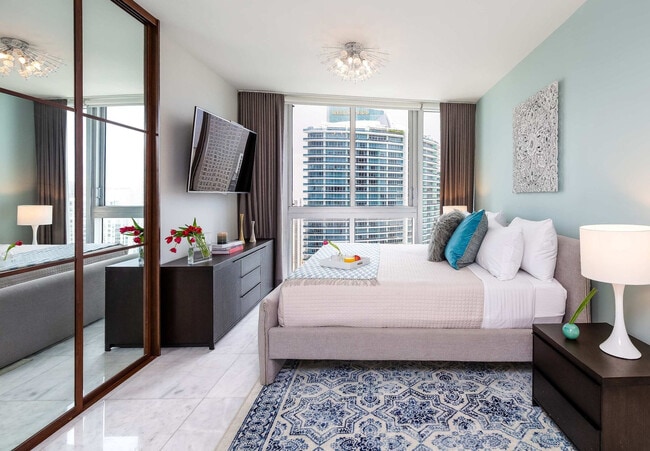 Building Photo - 485 Brickell Ave