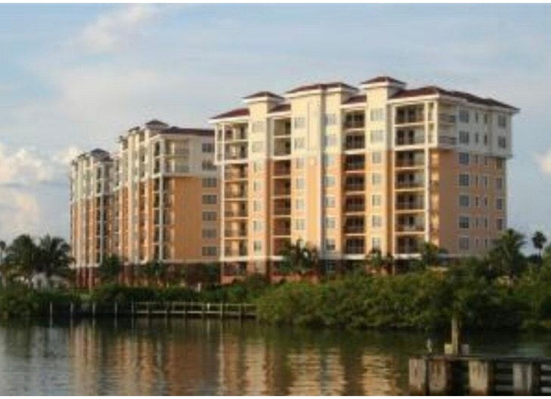 Primary Photo - 157 Tampa Ave E