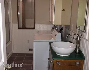 Building Photo - 3 br, 1 bath House - 2304 Hero Dr