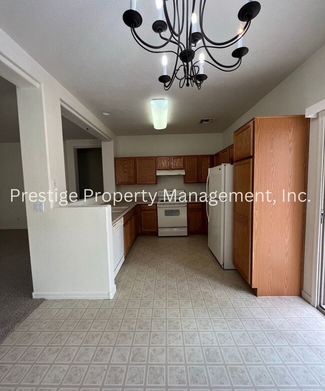 Building Photo - Sahaurita Home W/ Access To Some Wonderful Amenities!