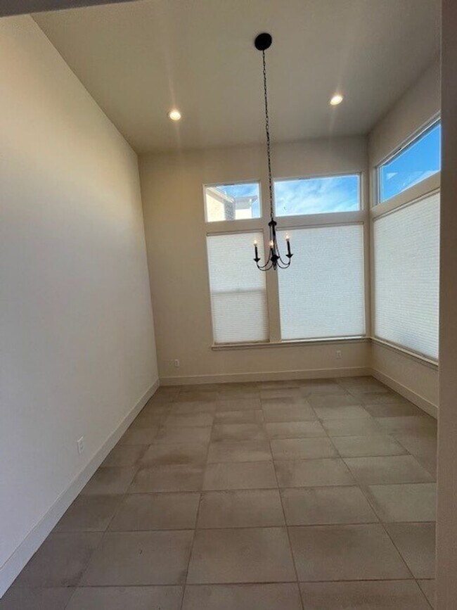 Foto del edificio - Coming Soon!