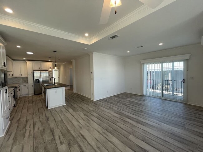 Building Photo - 409 Bimini