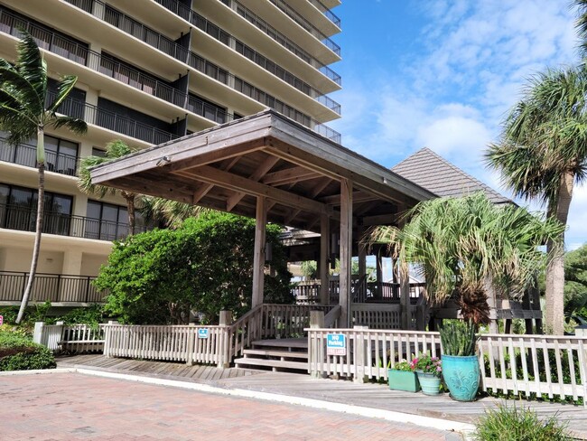 Foto del edificio - Mansions by the sea Gulf Front Condo