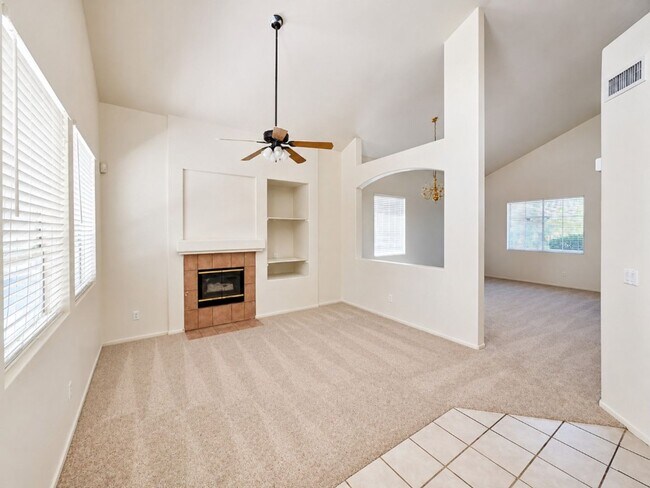 Building Photo - Northwest Desert Shores Area
