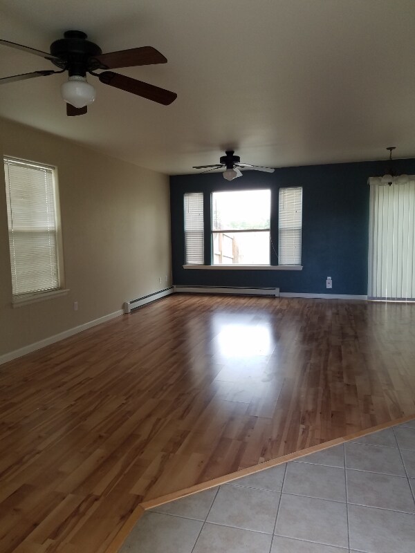 Foto del edificio - 2823 1/2 Village Park Dr