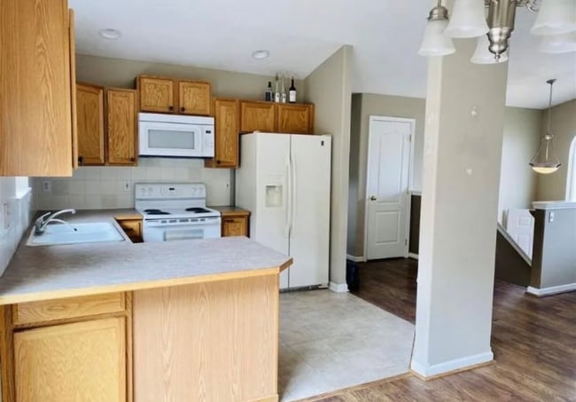 Building Photo - 4928 E 14th Ave