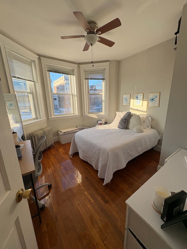 Building Photo - 1189 Commonwealth Ave