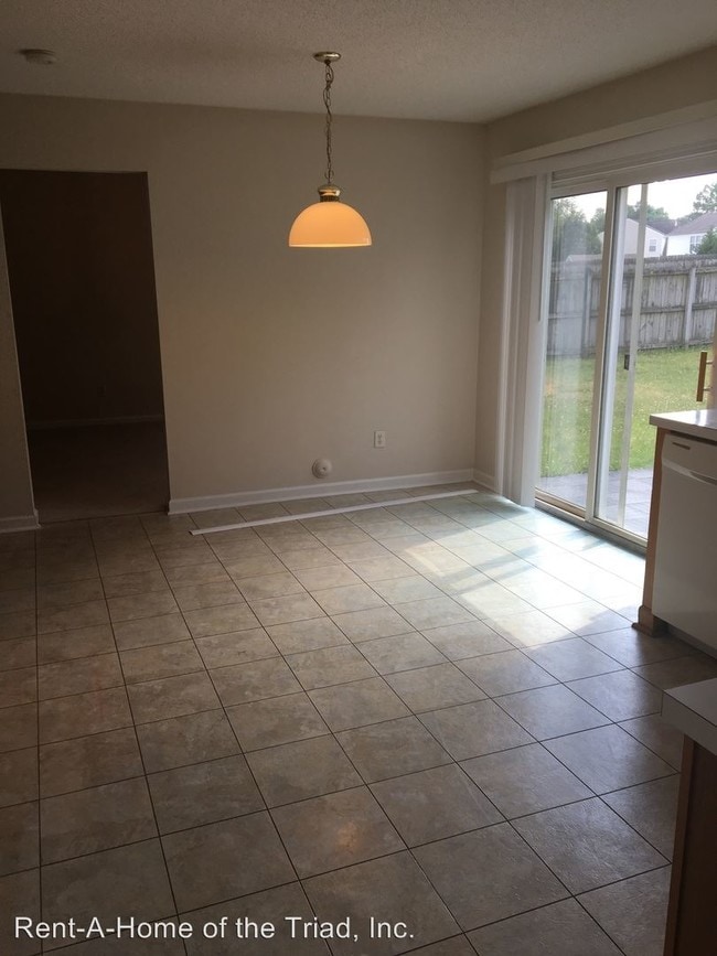 Building Photo - 3 br, 2.5 bath House - 3865 Windstream Way