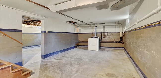 Building Photo - 1129 Ruxton Rd