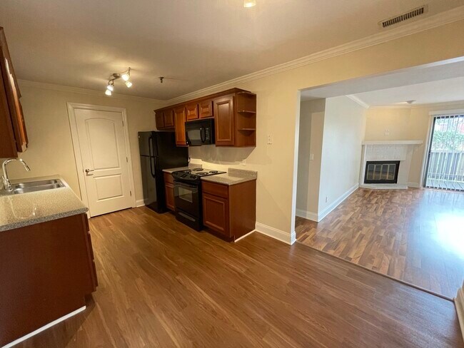 Foto del edificio - 1370 Brook St