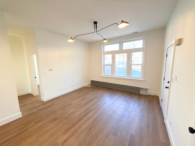 Building Photo - 1454 N Kedzie Ave