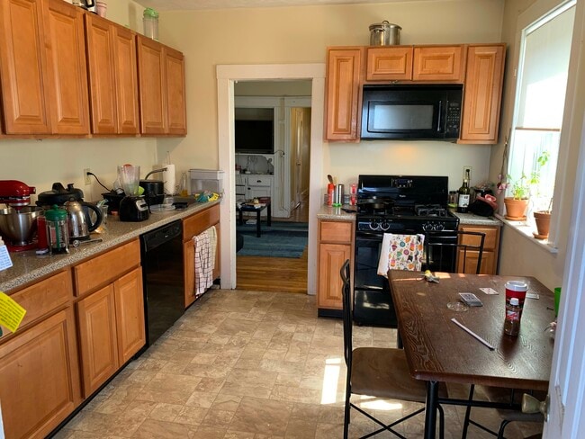 Building Photo - 31 Quint Ave