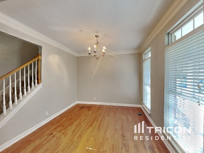 Foto del edificio - 1307 Creekside Dr