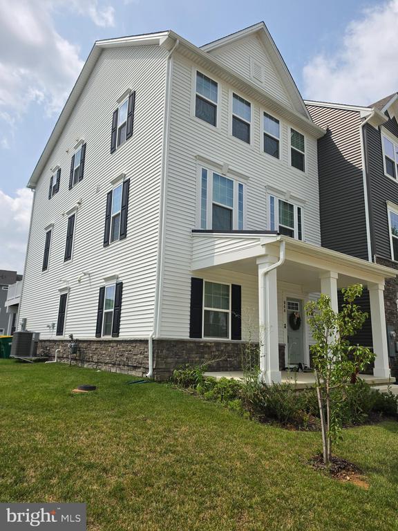 Foto del edificio - 844 New Castle Landing Dr