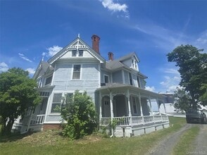 Building Photo - 302 Wallkill Rd