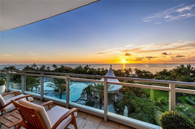 Foto del edificio - 10295 Collins Ave