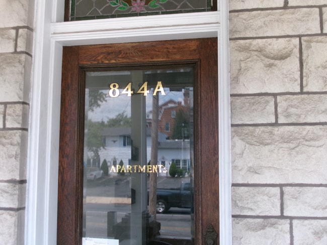 Building Photo - 844A Columbia Ave