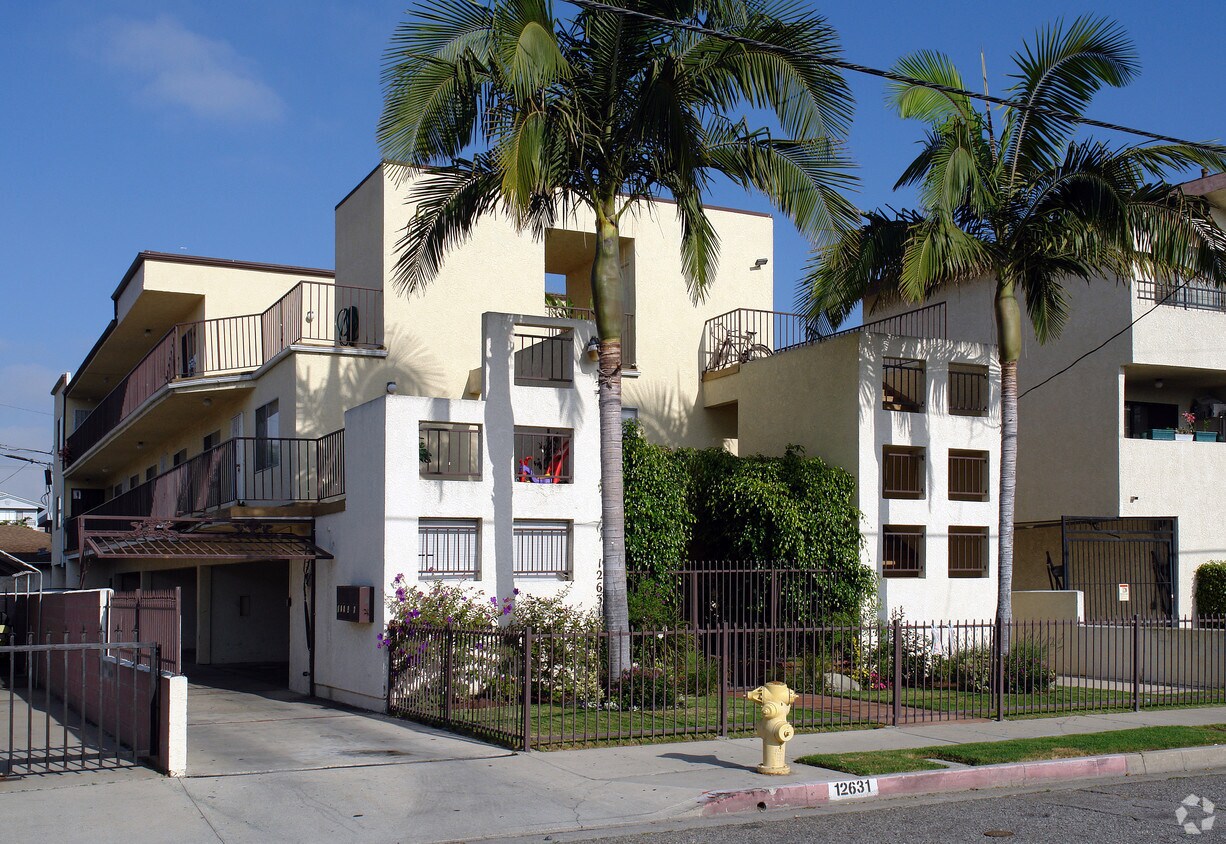 12631 Menlo Ave, Hawthorne, CA 90250 Apartments in Hawthorne, CA