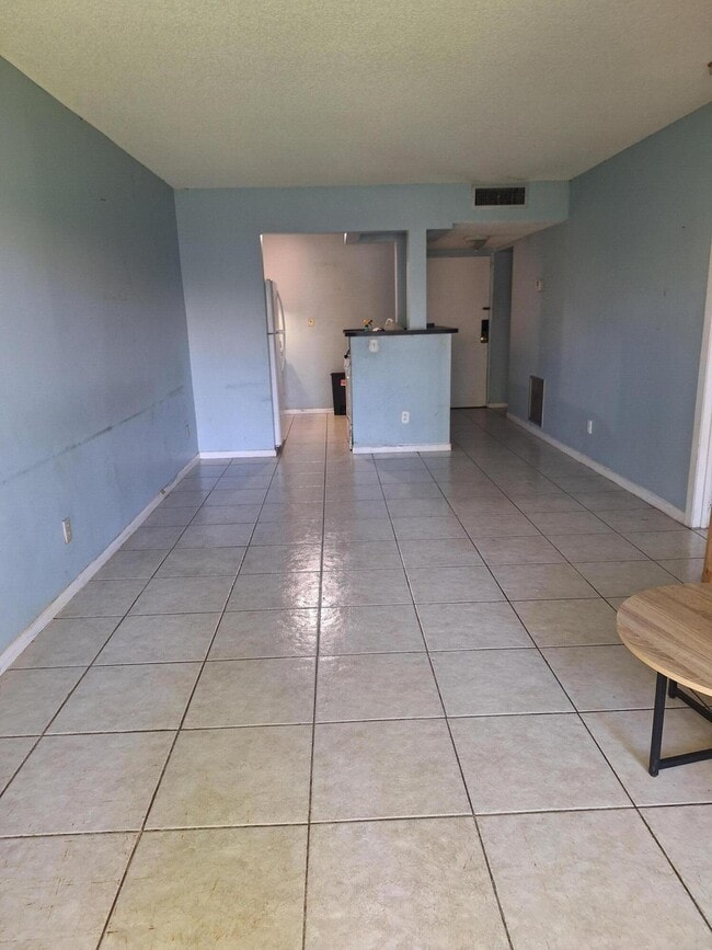 Building Photo - 4269 NW 89th Ave