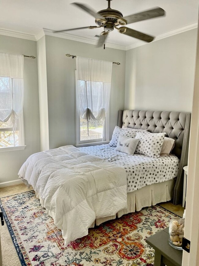 Building Photo - Stunning townhome in the highly sought-aft...