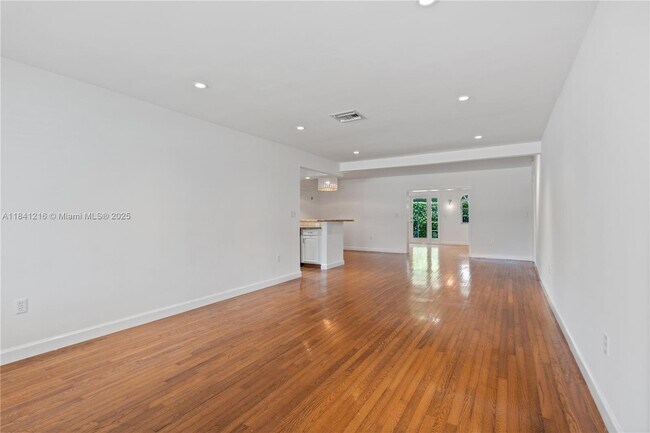Foto del edificio - 6043 SW 34th St