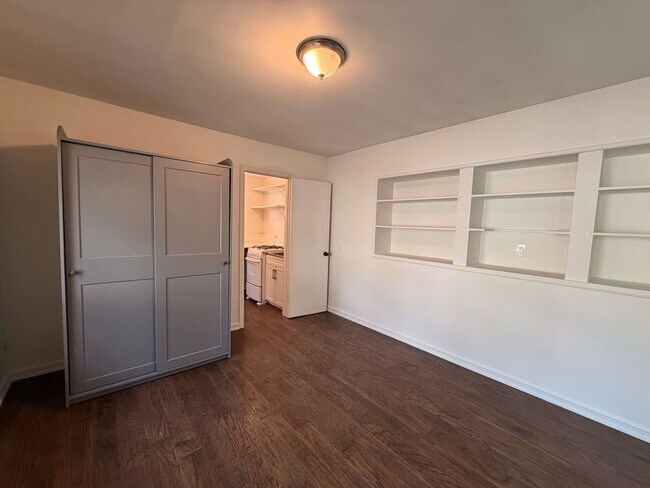 Foto del edificio - 2530 Glen Green St