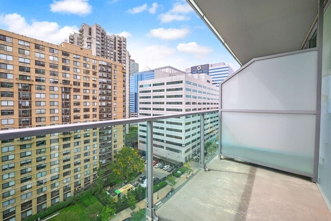 Building Photo - 20 Newport Pkwy
