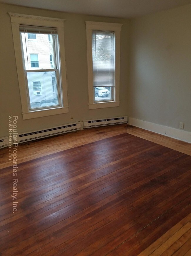 Building Photo - 67 Bellingham St