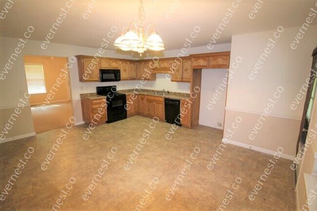 Building Photo - 213 Stokely Dr