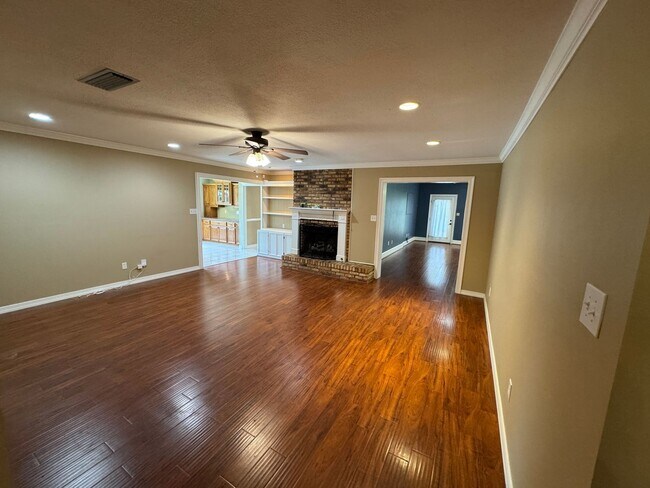 Foto del edificio - Large home in Greenacres with GUESTHOUSE!!!